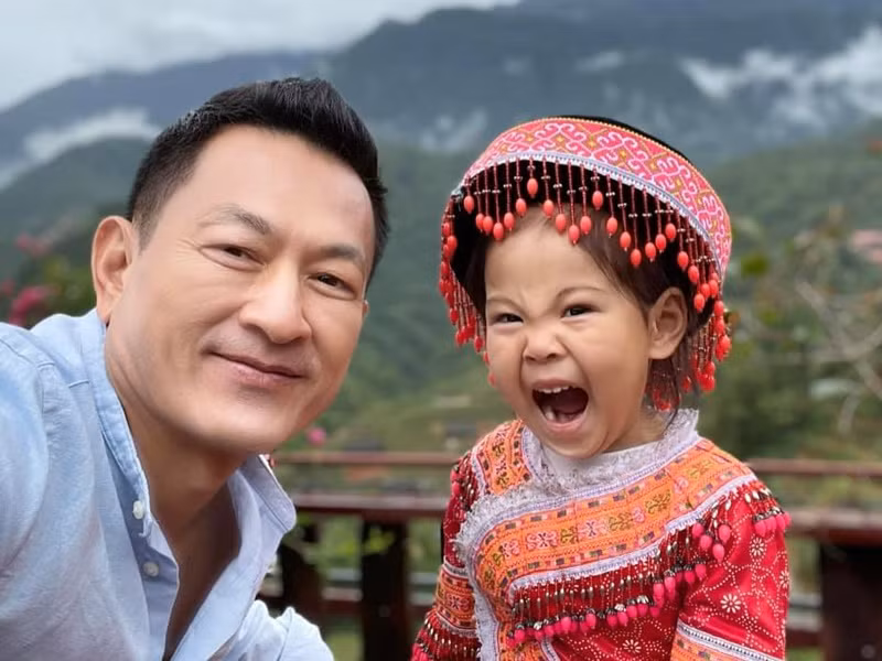 Ông xã của Thanh Thảo rất chiều chuộng con gái.