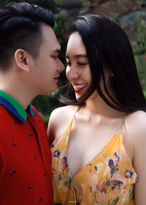 Thảo Bebe cũng là một trong những mỹ nhân Việt sinh đôi.