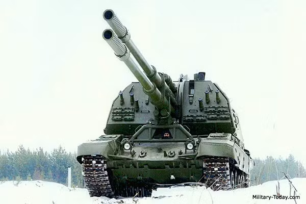 Theo Military-today, nguyên mẫu 2S35 sử dụng pháo chính 152 mm nòng kép trên khung gầm xe tăng chiến đấu chủ lực T-80. Tuy nhiên, các thử nghiệm cho thấy, giải pháp thiết kế nòng kép không thành công. Dự án bị hủy vào năm 2010.