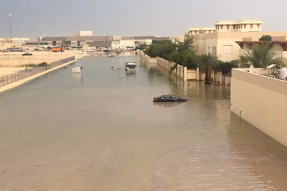 Mưa lớn kéo dài đã dẫn đến lũ lụt tại Qatar vào tháng 10/2018, khiến hoạt động tại nhiều khu vực của vương quốc này bị “đình trệ”.
