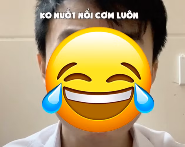 Bên dưới đoạn clip, rất nhiều ý kiến trái chiều được dân mạng đưa ra, phần lớn đều chê màn review này của nữ TikToker. Họ cho rằng Hà Linh chưa hiểu rõ về món ăn, vì rau muống xào thì cần nhiều mỡ, còn nhút là món muối chua nên có vị chua là đúng.