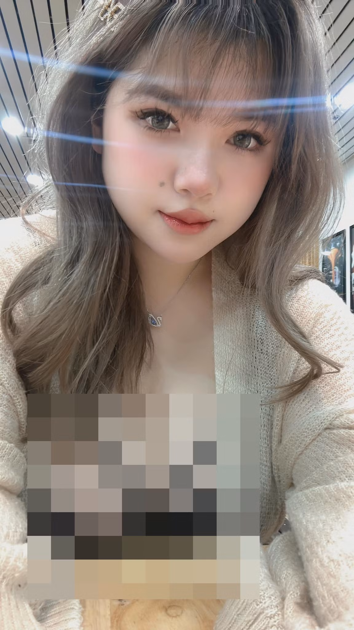 Trong những ngày gần đây, hot girl ngực khủng này có dịp du lịch Việt Nam trước khi trở lại Nhật Bản làm việc và sinh sống.