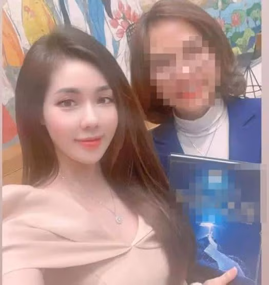 So với hình ảnh trước đây, cô giáo 9X có sự thay đổi rõ rệt. Có người cho rằng, Âu Hà My thẩm mỹ, cũng có ý kiến nhận định chỉ là cô đã giảm cân mà thôi.