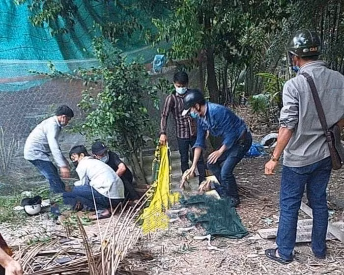  Bắt 7 đối tượng trong vụ hỗn chiến khiến 2 người tử vong: Xuất phát từ mâu thuẫn nhất thời trong lúc uống rượu, bia, hai nhóm thanh niên đã hẹn nhau hỗn chiến tại huyện Bến Lức, tỉnh Long An khiến hai người tử vong. Ngày 22/7, CA tỉnh Long An cho biết, đã bắt tạm giam 7 đối tượng liên quan tới vụ án. 