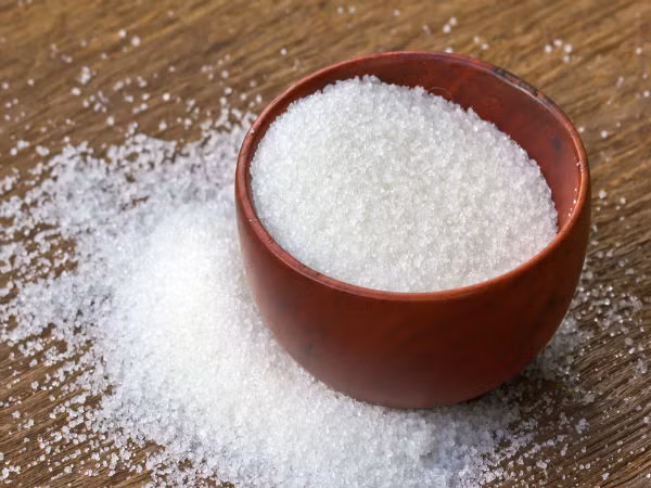 Tránh xa đường: Những món nhiều đường là nguyên nhân khiến bạn bị tích tụ mỡ ở vùng bụng. Nếu muốn giảm mỡ bụng, hãy nói không với tất cả các món ngọt bao gồm nước ngọt, nước ép quả ngọt, bánh kẹo…