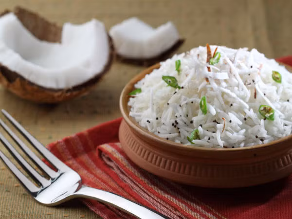 Giảm tinh bột: Hãy giảm lượng tinh bột trong các bữa ăn hàng ngày cho đến khi giảm cân đến con số mong muốn. Ăn nhiều tinh bột là một trong những nguyên nhân chính khiến nhiều người tăng cân, tích tụ mỡ, đặc biệt là vùng bụng.