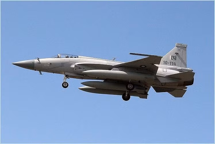 Một khi được trang bị động cơ mới, có thể số phận dòng tiêm kích JF-17 sẽ "sáng hơn" trên thị trường xuất khẩu.