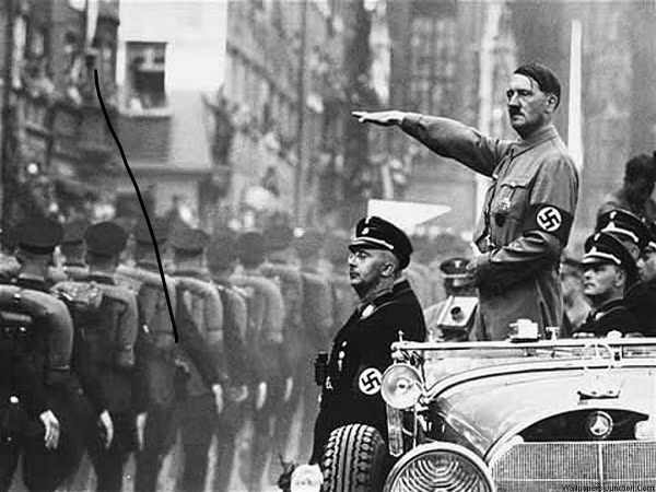 Su that it biet ve cuoc doi trum phat xit Hitler-Hinh-16