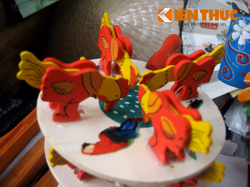Đồ chơi truyền thống có giá từ 5.000 -100.000 đồng vẫn chiếm ưu thế và ngày càng được lựa chọn nhiều.