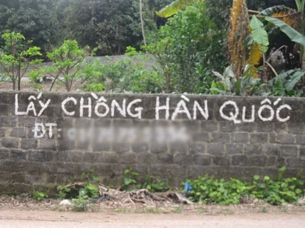 “Choang” voi nhung bien quang cao chi co o Viet Nam-Hinh-7