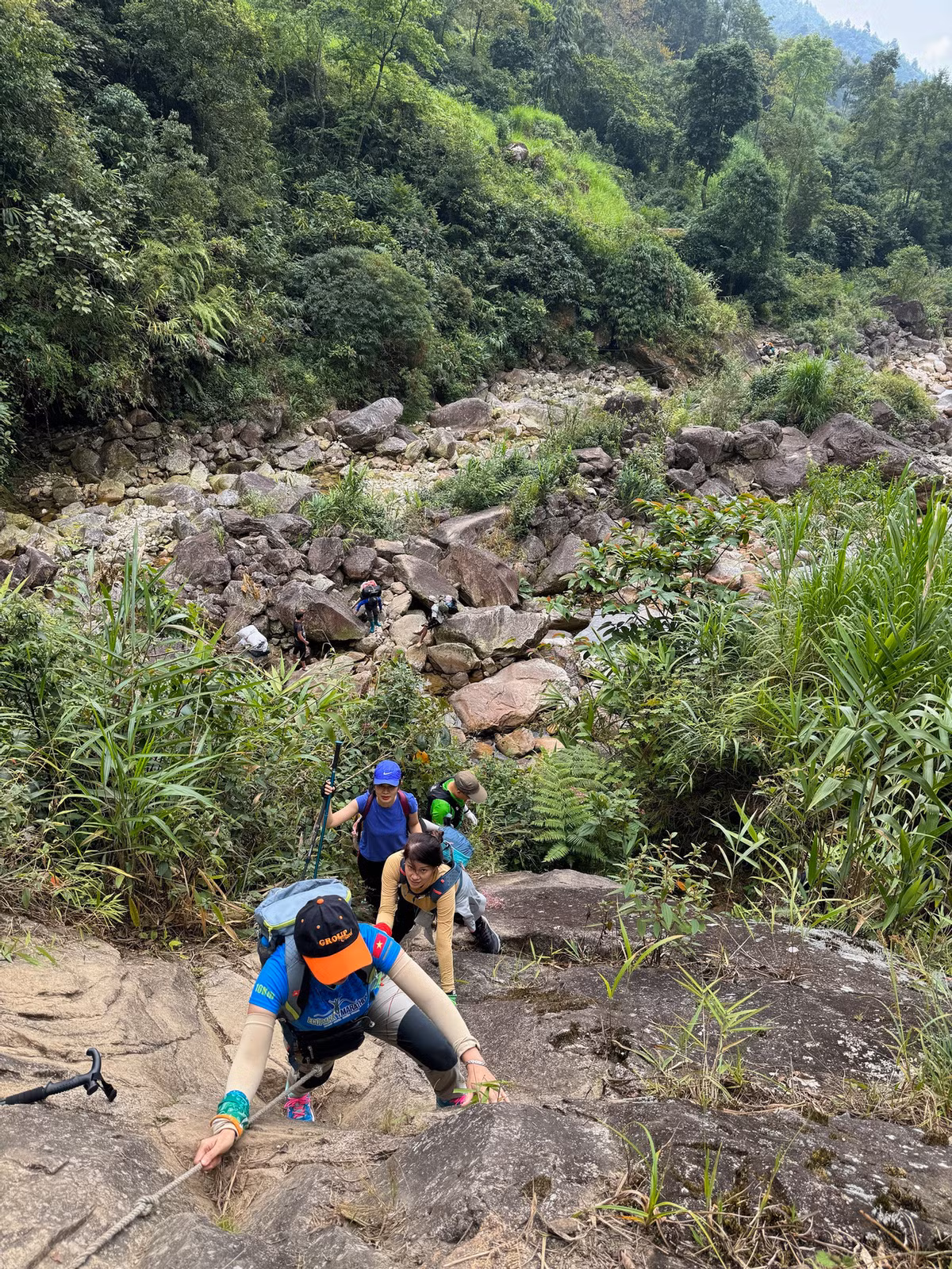 'Lac vao co tich' cung duong chinh phuc ngon nui hiem tro nhat Tay Bac-Hinh-4