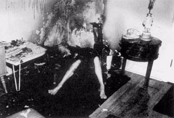 Vào năm 1964, nhân viên cứu hỏa Mỹ đối mặt với cảnh tượng khủng khiếp tại nhà của bà Helen Conwa sống tại Pennsylvania.