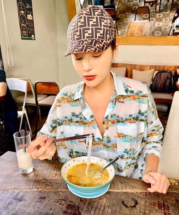 Cực yêu 3 kiểu mũ được sao Việt tích cực diện trong hè này - Hình 3 Cuc yeu 3 kieu mu duoc sao Viet tich cuc dien trong he nay-Hinh-3