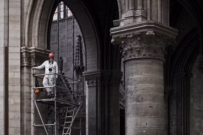 Dai gia 'lan tam', Nha tho Duc Ba Paris duoc sua nho nha tai tro nho
