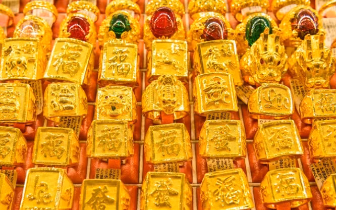 Gia vang hom nay 10/1: Nguoc dong tang?