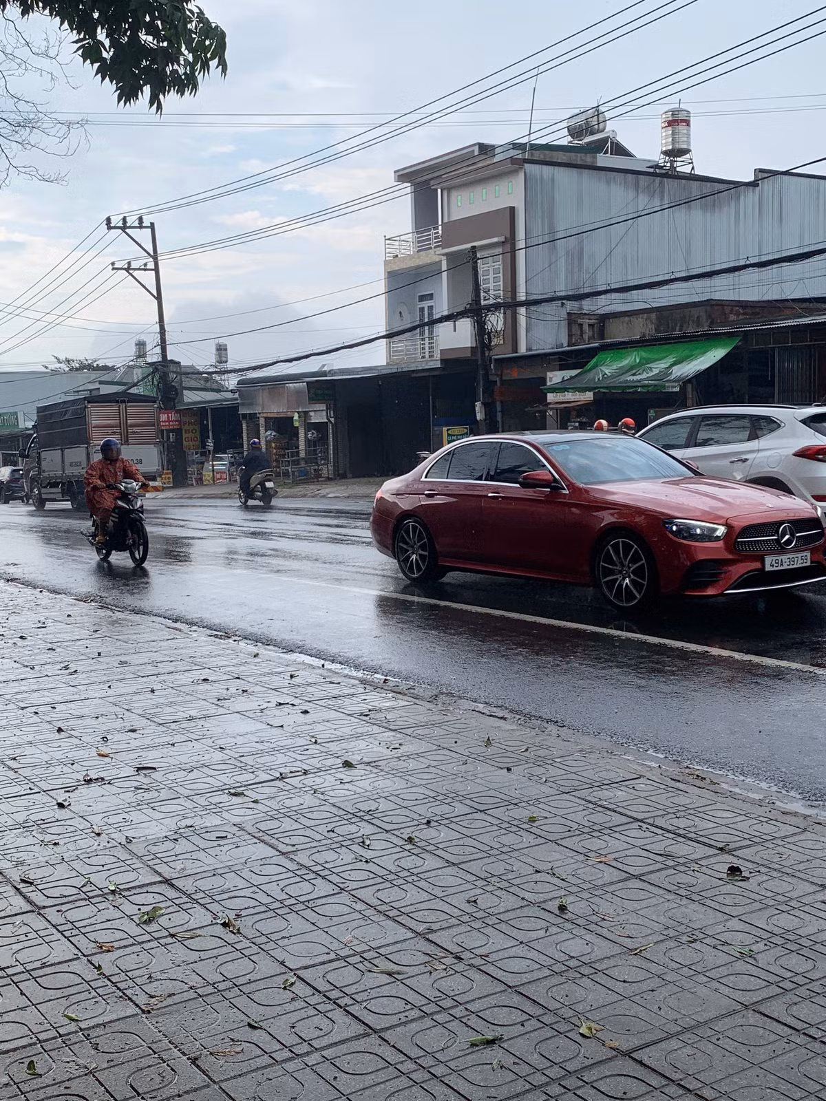 Nhieu tinh o Dong Nam Bo da co mua ‘vang giai nhiet-Hinh-5
