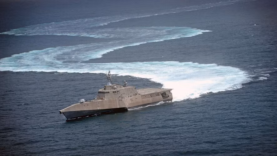 Hệ thống điện tử của tàu khá hiện đại và phức tạp với nhiều hệ thống radar khác nhau cho phép phát hiện và tiêu diệt các mục tiêu trên không, trên biển và cả chống ngầm.