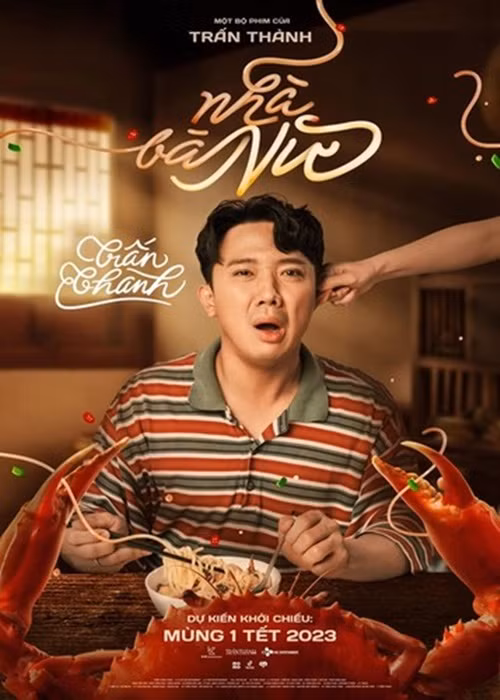 Trấn Thành cũng có một số bộ phim trăm tỷ. "Bố già” do Trấn Thành sản xuất, làm đạo diễn kiêm đóng vai chính có doanh thu 427 tỷ, “Nhà bà Nữ” do anh sản xuất, làm đạo diễn, đóng vai phụ có doanh thu gần 500 tỷ. “Cua lại vợ bầu” có Trấn Thành tham gia cũng thu về 193 tỷ. Ảnh: FBNV