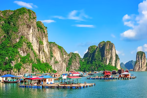 Lang chai Cua Van - “oc dao” xinh dep trong long di san