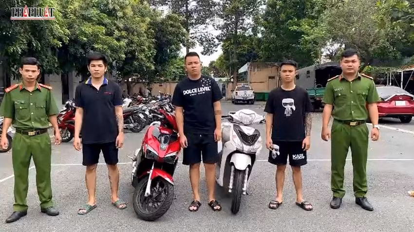 Vay 13 triệu, trả 11 triệu vẫn còn nợ 12 triệu và bị tạt sơn, khủng bố - Hình 3 Vay 13 trieu, tra 11 trieu van con no 12 trieu va bi tat son, khung bo-Hinh-3