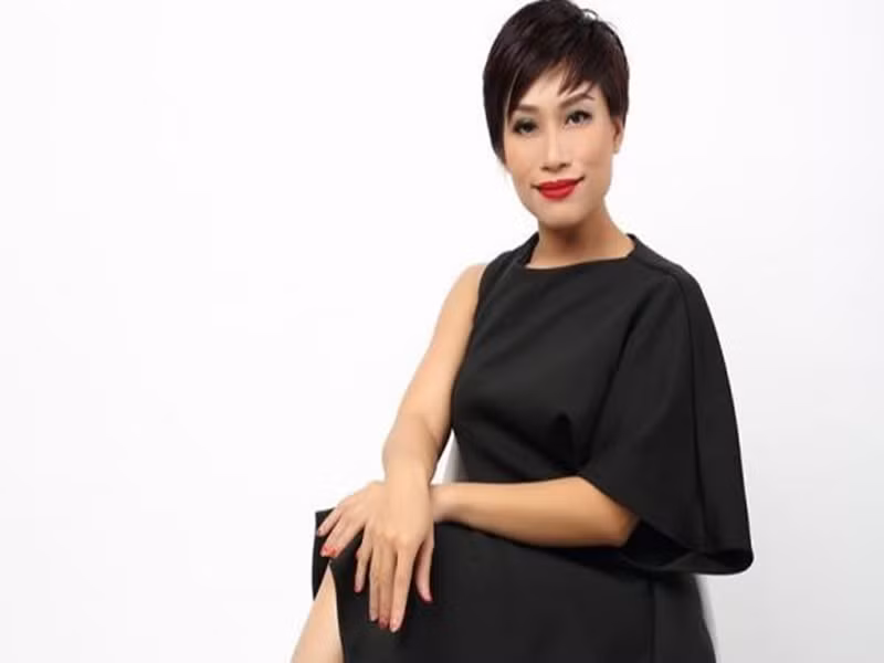 Tháng 1/2022, Bộ trưởng Bộ Văn hóa, Thể thao và Du lịch ký quyết định bổ nhiệm Trần Ly Ly giữ chức quyền Cục trưởng Cục Nghệ thuật biểu diễn. Ảnh: Vietnamnet