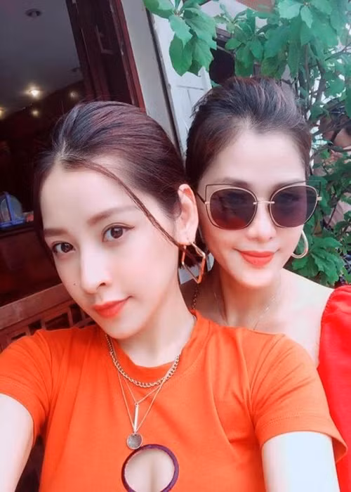 Chị gái của Chi Pu tên Thùy Vân, sở hữu nhan sắc xinh đẹp. Ảnh: Bảo vệ công lý