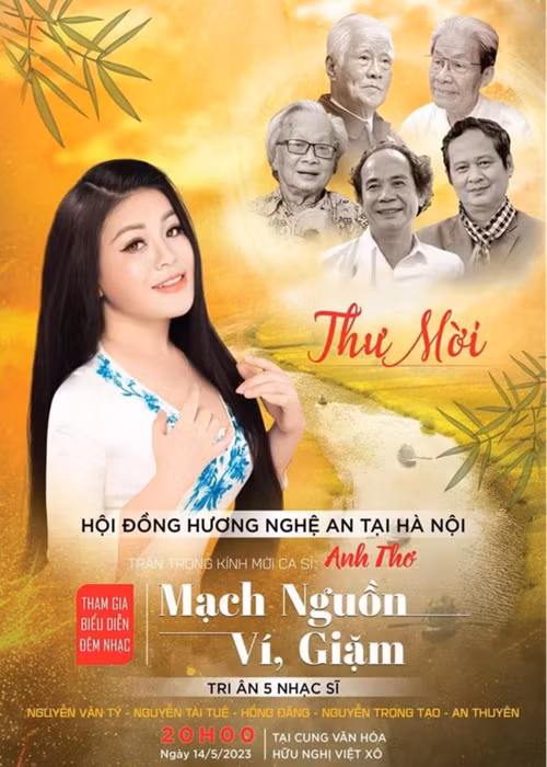 Theo Gia đình và xã hội, ông Nguyễn Công Khang - trưởng ban tổ chức chương trình Mạch nguồn Ví, Giặm vừa bức xúc thông báo vắng bóng ca sĩ Anh Thơ trong đêm diễn ngày 14/5/2023. Ông Khang cho biết, dù đã tập luyện, thu âm, khớp nhạc cùng chương trình suốt thời gian qua, đến chiều ngày 11/5, Anh Thơ gọi điện trình bày đủ lý do về sự vắng mặt này để đi biểu diễn ở một sự kiện khác. Ảnh: Gia đình và xã hội