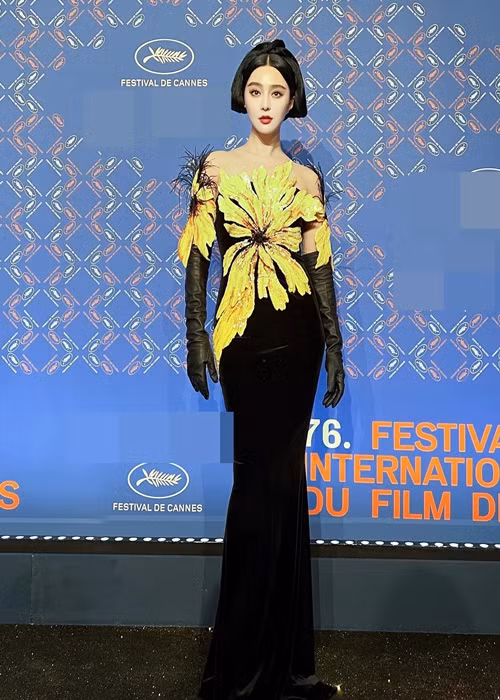 Sau thảm đỏ khai mạc Liên hoan phim Cannes 2023, Phạm Băng Băng tham gia tiệc tối cùng ngày. Ảnh: FBNV