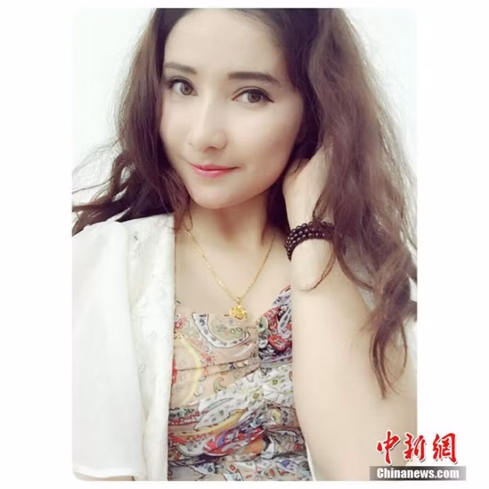 Từ những bức ảnh chụp cô nàng trong bộ trang phục nữ quân nhân hay ngoài đời thường, cô đều toát lên một vẻ đẹp trong sáng và thuần khiết tựa thiên thần.