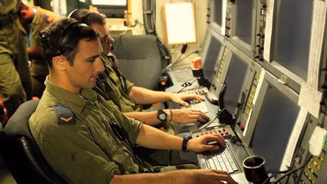 Diem danh vu khi toi tan, dang so nhat cua Israel-Hinh-5