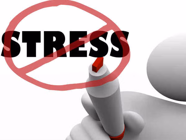 Kiểm soát căng thẳng: Nhiều nghiên cứu đã chứng minh cao huyết áp có liên quan đến stress vì stress làm các hormone thay đổi không ổn định dẫn đến cao huyết áp. 