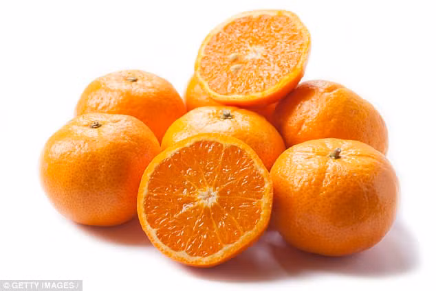 Hoa qua giau vitamin C cuu canh trong dieu tri ung thu