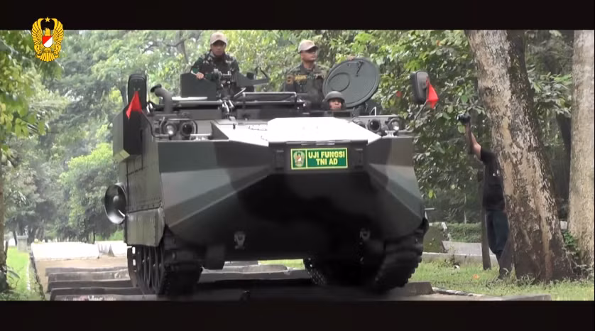 Với yêu cầu tác chiến của lực lượng Thủy quân Lục chiến Indonesia, M113 Arisgator phải chứng minh được rằng chúng hiệu quả trong môi trường chiến tranh hiện đại cũng như có khả năng hoạt động trên nhiều loại địa hình. Nguồn ảnh: Uji Fungsi TNI AD.
