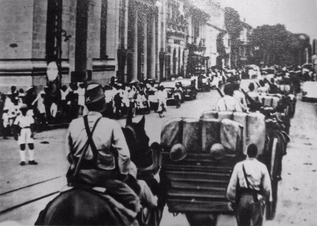 Ngày 5/9/1940, quân Nhật thành lập Đông Dương phái khiển quân để đồn trú tại Đông Dương. Lực lượng này sẽ nhận được sự hỗ trợ bằng máy bay và tàu chiến của Nhật từ căn cứ ở đảo Hải Nam. Tướng Nhật Takuma Nishimura được giao quyền chỉ huy quân đoàn Hoa Nam, tiến hành đàm phán với Đô đốc Pháp Decoux, toàn quyền Đông Dương, để thỏa thuận triển khai quân Nhật trên lãnh thổ Đông Dương thuộc Pháp. Nguồn ảnh: Wikipedia.
