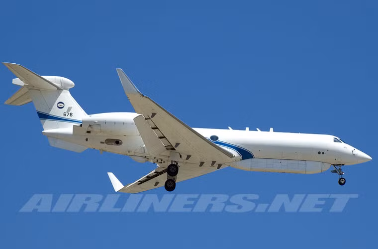 Bên cạnh G.550 Eitam CAEW, Không quân Israel còn điều máy bay tình báo điện tử G.550 Shavit ELINT.