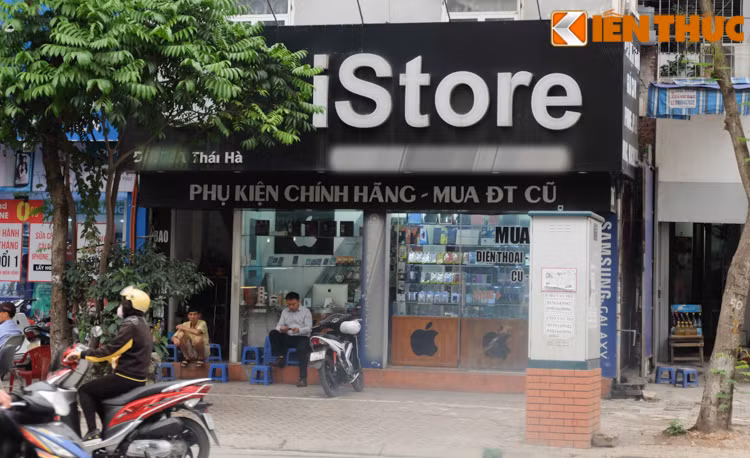 Trong nội dung của văn bản của Apple có đề cập đến việc các cửa hàng sử dụng biểu tượng quả táo cắn dở, tên gọi "Apple", "iPhone" và những tên gọi khác như "Apple Store", "App Store", "iPad, "iPod, "MacBook" hiện được bảo hộ tại Việt Nam.