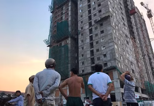 Vgụ tai nạn lao động làm công nhân tử vong tại công trình XDCC và TM Tam Phú, do công ty Đạt Gia làm chủ đầu tư khiến dư luận xôn xao nhiều ngày. Được biết, chủ đầu tư của công trình từng bị đình chỉ thi công.