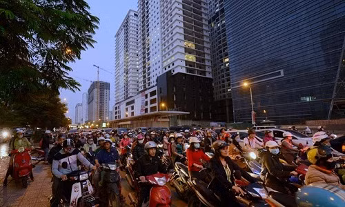 “Dan Ha Noi bat hanh vi tan ca khong dam ve nha“-Hinh-2