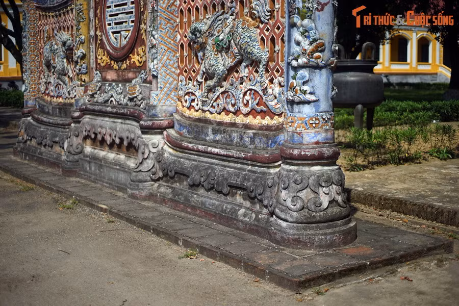 Bình - đỉnh lại thành đôi để hợp lực cùng nhau giữ yên cho cuộc đất. Đối với di sản Huế, đây thực là sự kiện “song hỉ lâm môn”... (Bài có sử dụng tư liệu của TS Phan Thanh Hải, Giám đốc Sở VH &amp; TT tỉnh Thừa Thiên Huế).