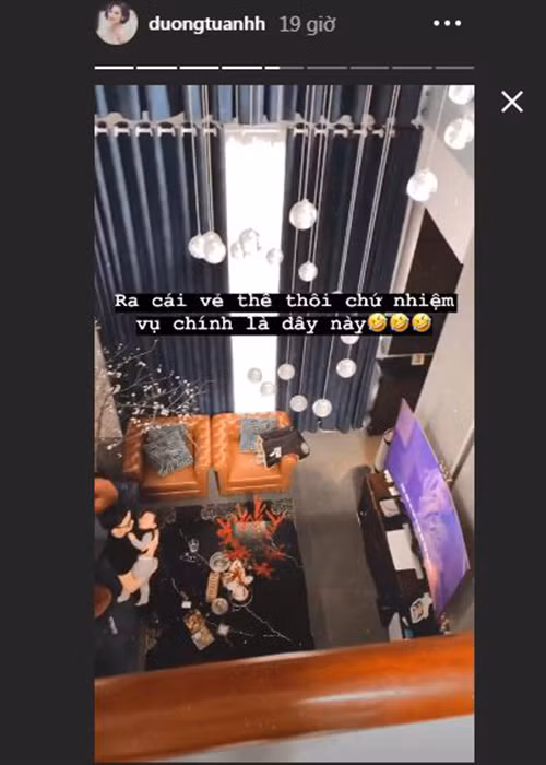 Nàng á hậu khoe chồng khéo ru con ngủ.