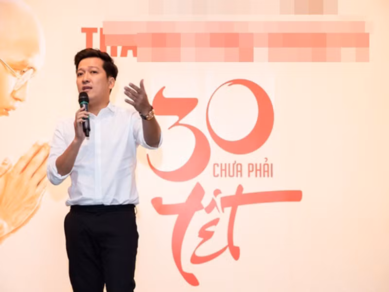 Tối ngày 14/1, Trường Giang lên tiếng khi phim "30 chưa phải Tết" vướng kiểm duyệt, có nguy cơ hoãn chiếu vào vào mùng 1 Tết Nguyên đán.