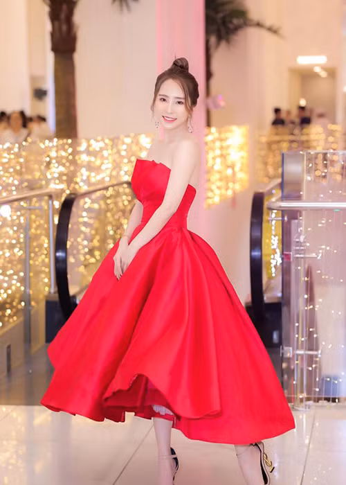 Nữ diễn viên ngày càng đẹp mặn mà sau khi công khai ly hôn.