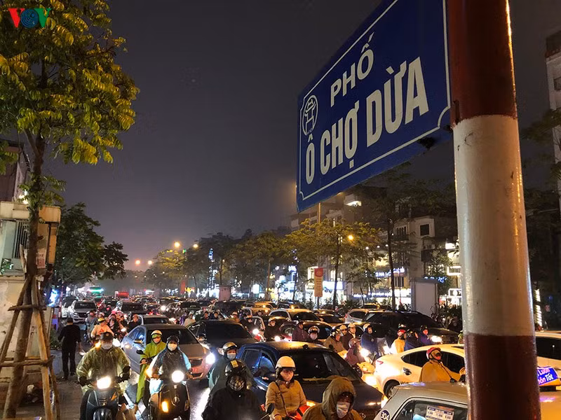 Đoạn Ô Chợ Dừa- Hoàng Cầu.