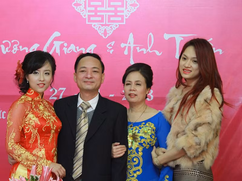 Hương Giang từng chia sẻ, điều may mắn nhất với cô là được bố mẹ yêu thương.