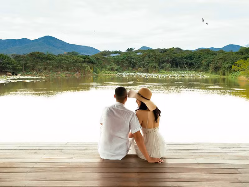 Dù đã làm mẹ bỉm sữa hai con nhưng chân dài sinh năm 1991 vẫn sở hữu 3 vòng gợi cảm như thời làm siêu mẫu.