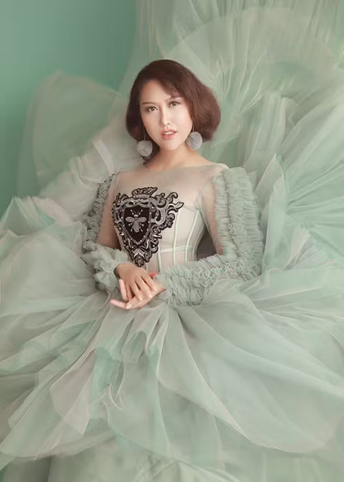 Ở tuổi 38, Phi Thanh Vân khiến nhiều người ngưỡng mộ về sự giàu có.