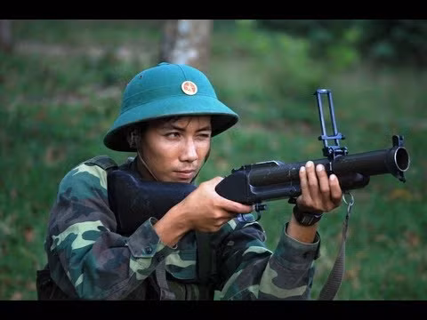 Một trong những loại hoả lực Trung Quốc sợ nhất khi đối đầu với ta đó là súng phóng lựu M79. Phía Trung Quốc cũng hoàn toàn không có loại vũ khí nào tương đương như loại vũ khí này. Nguồn ảnh: QPVN.