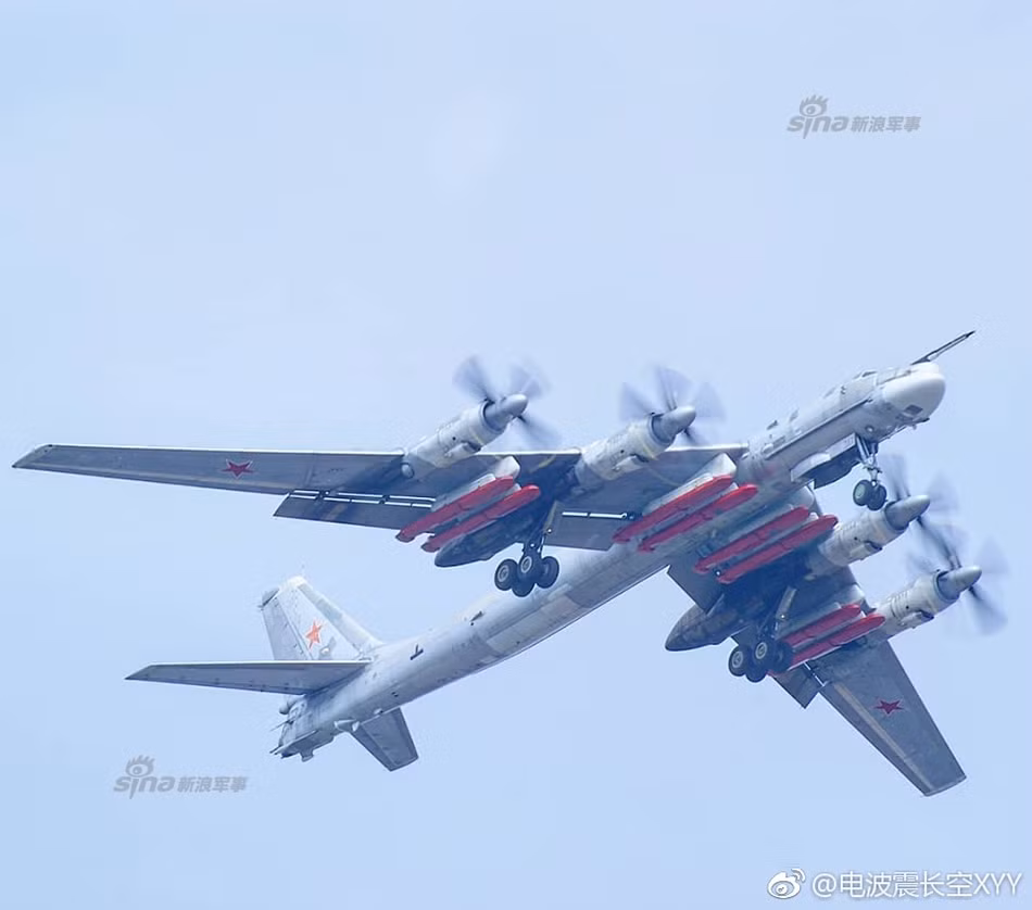 Các loại vũ khí được biên chế với máy bay Tu-95 chủ yếu là tên lửa đối hải với các loại tên lửa đối hải nổi tiếng của Liên Xô như Kh-20, Kh-22, Kh-55 hay Kh-101. Nguồn ảnh: Sina.