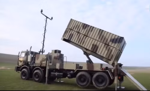 Phóng viên Semyon Pegov nhấn mạnh, tổ hợp vũ khí mà đặc nhiệm Karabakh phá hủy không phải là dàn pháo thông thường, mà là một tổ hợp tên lửa tối tân.
