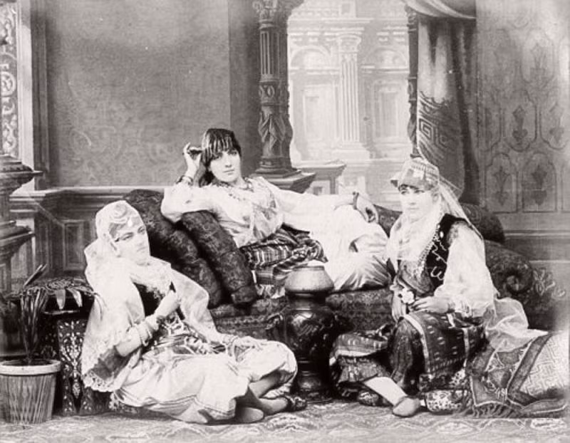 Ba cô gái Ai Cập ở thủ đô Cairo năm 1880. (Nguồn: VT)